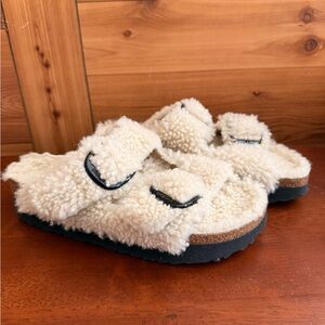 Papillio Cream Shearling Women’s Sandals/Clogs US 9 EU 40